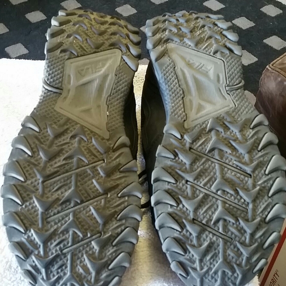 Fila men's Athletic Shoes Size 9 - Picture 5 of 5
